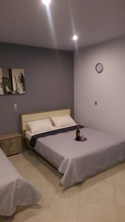 Aimilias Family Apartments Vrasná Eksteriør billede